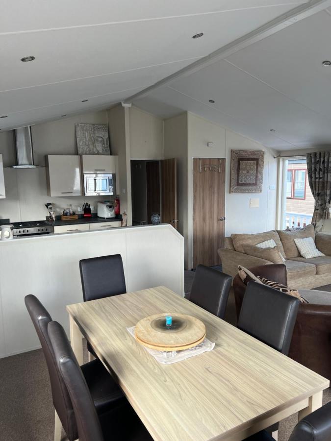 Lodge Caravan On Holiday Park 치체스터 외부 사진