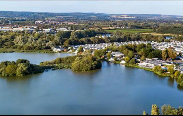 Lodge Caravan On Holiday Park 치체스터 외부 사진